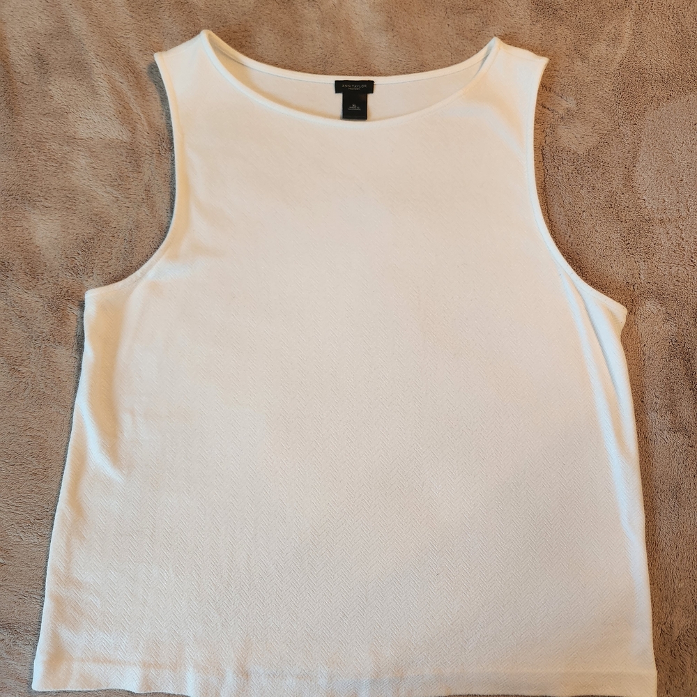 Elegant White Sleeveless Top